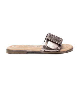 Sandaler i silverfärgat läder 162406