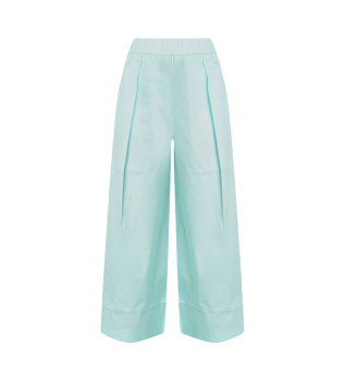 Blaue Hose mit weitem Bein