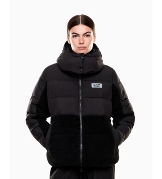 Casaco acolchoado com pormenores de efeito pel�cia preto