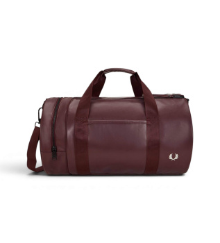 Burgundy-toned sports bag in various matching shades