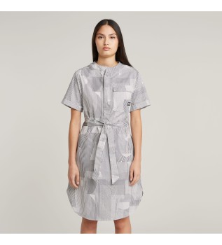 Kjole med blte og gr slidser i siden