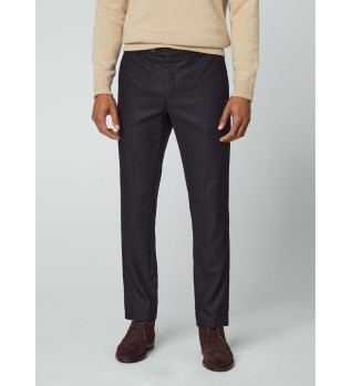 Cal�as de sarja pretas