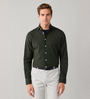 Shirt in Garment-Dyed-Optik, Tailored Fit, grün