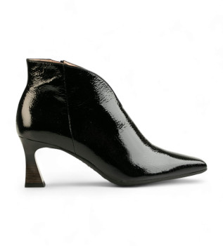 Botines de piel en punta negro