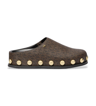 Braune Clogs mit Monogramm