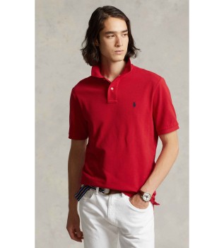 L'iconica polo in piqué rosso