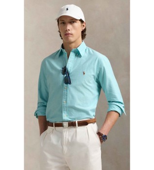 La icónica camisa oxford azul