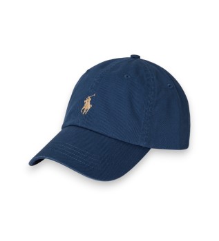 La icónica gorra de chino de algodón marino