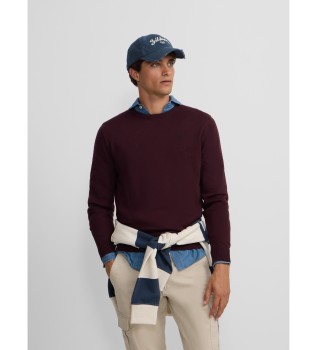 Classic burgundy crew neck jumper