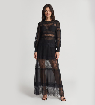 Lang georgette-kjole med sort blonde