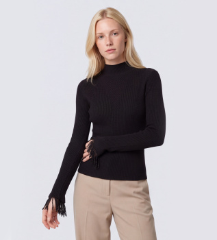 Pull à col roulé avec broderies noir