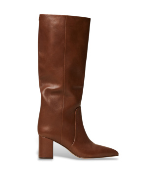 Botas altas de piel marrón