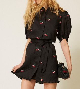 Robe courte Ramie avec broderie noire