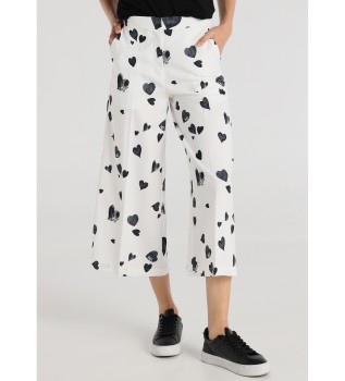 Witte broek met hartjesprint