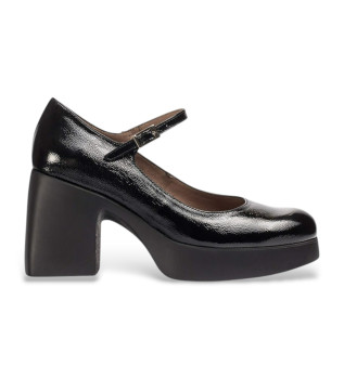 Lady leather shoes black