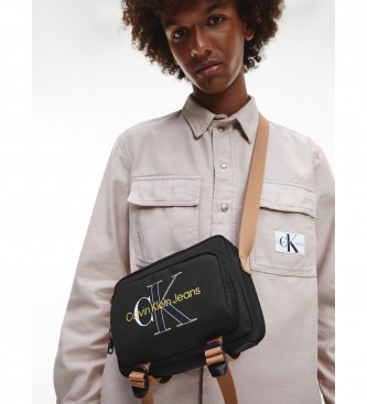 Calvin Klein Bandolera sostenible Logo negro
