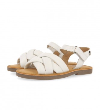 Gioseppo Velenje white leather sandals