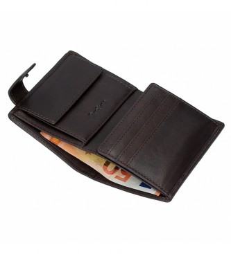 Pepe Jeans Leather wallet Chief Marron with click clasp closure