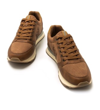 Mustang Portland brown trainers