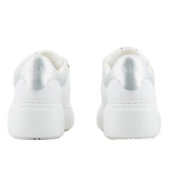 Armani Exchange Klittenband slippers wit