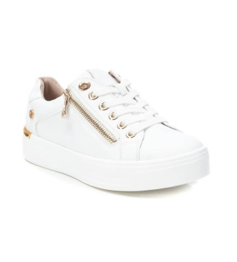 Xti Trainers 143126 white