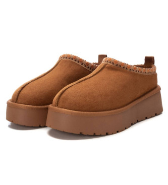 Xti Clogs 143237 braun