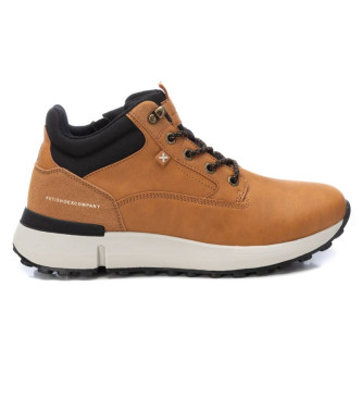 Xti Trainers 143163 brown