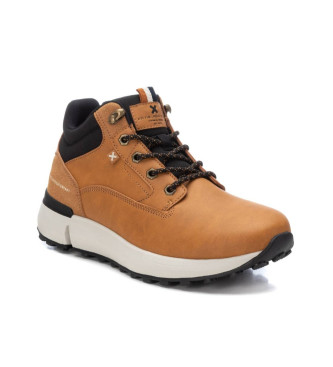 Xti Trainers 143163 brown