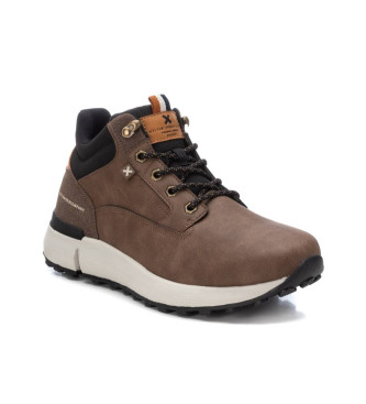 Xti Trainers 143163 brown