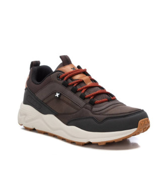 Xti Trainers 143172 brown