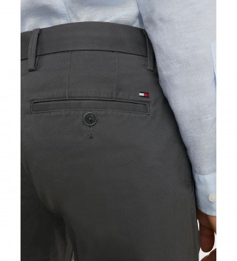 Tommy Hilfiger Hlače chino Denton 1985 Collection sive barve