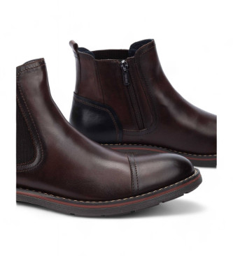 Pikolinos York brown leather ankle boots