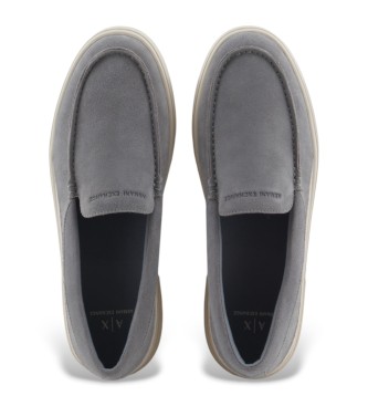 Armani Exchange Chaussures en cuir gris sans lacets  