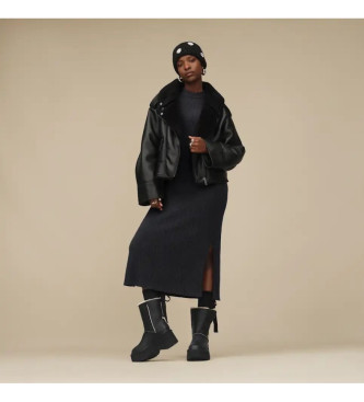 UGG Classic Esmee Leather Boots black