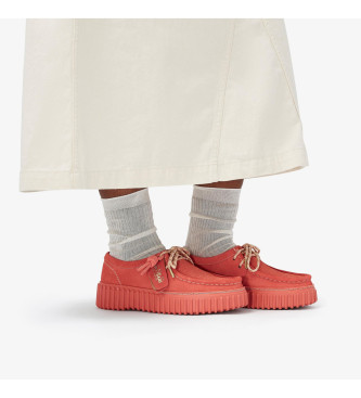 Clarks Torhill Bee skor i korallfärgat läder