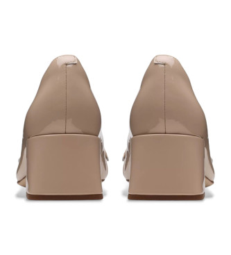 Clarks Nyta45 Court beige leren schoenen