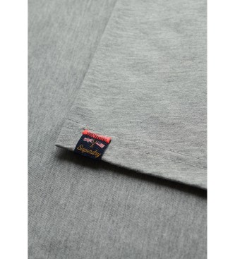 Superdry Grå, figursydd T-shirt med tryck i Athletic-stil