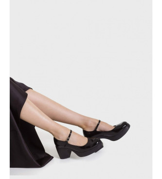 Wonders Black Leather Lady Shoes