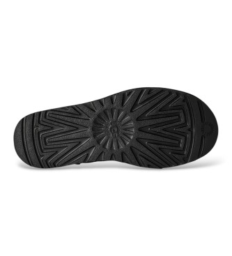 UGG Classic Ultra Mini Nubuck Stiefeletten aus Fell schwarz