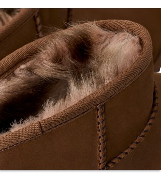 UGG Botins de Pele Classic Ultra Mini Nubuck castanho