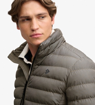 Superdry Fuji Estate vadderad jacka i brunt