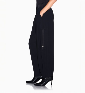 A|X Armani Exchange Pantalone Up For Party ampio con pinces e vita alta nero