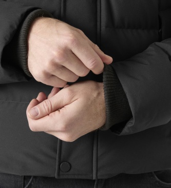 Helly Hansen Giacca imbottita Saxon Peak nera