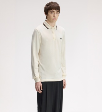 Fred Perry Polo med dobbeltstribet krave og lange ærmer i beige
