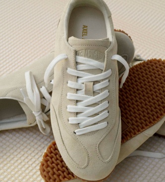 Axel Arigato Sneaker Daze Runner in camoscio beige