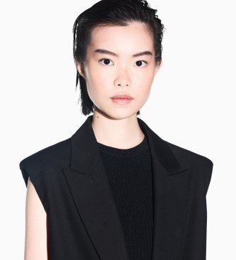 A|X Armani Exchange Notch lapel vest with one black button