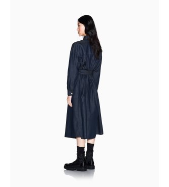 A|X Armani Exchange Ausgestelltes Chambray-Kleid mit marineblauem Gürtel