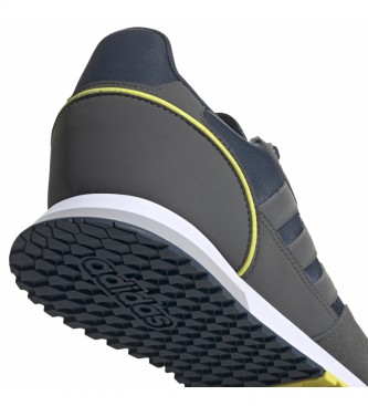adidas Running 8K 2020 sneakers in pelle grigie