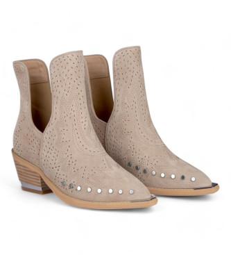 Alma en pena Leather ankle boots with beige opening