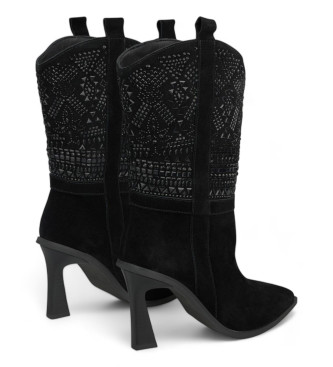 Alma en pena Black leather ankle boots with rhinestone details